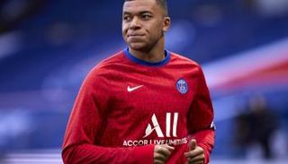 كيليان مبابي لاعب باريس سان جيرمان