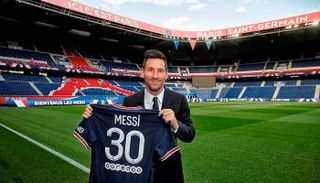 ليونيل ميسي لاعب باريس سان جيرمان الجديد