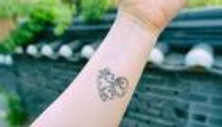 مركز الأزهر للفتوى: "التاتو" محرم شرعا إلا في حالتين