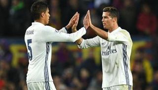 كريستيانو رونالدو ورافائيل فاران في ريال مدريد 