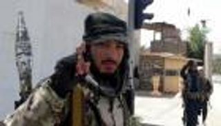 إعصار طالبان يدمر "بقايا" الاقتصاد الأفغاني