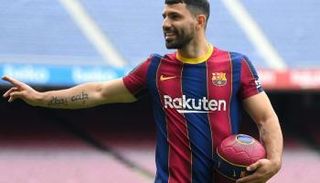 صفقات نادي برشلونة الإسباني