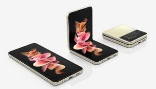 هاتف سامسونج Galaxy Z Flip 3