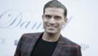 حفيد عمر الشريف يفجر جدلاً على مواقع التواصل الاجتماعي