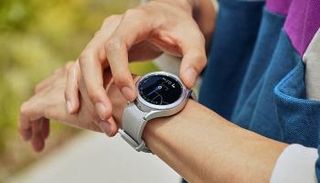 الساعة الذكية Galaxy Watch4 الجديدة من سامسونج