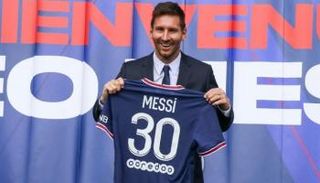 ليونيل ميسي انتقل إلى باريس سان جيرمان