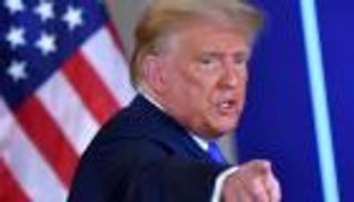 بعد سقوط كابول.. ترامب يدعو بايدن للاستقالة