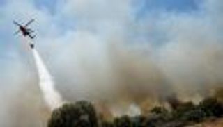 اليونان.. إخلاء قرى بعد اندلاع حرائق شرق أثينا