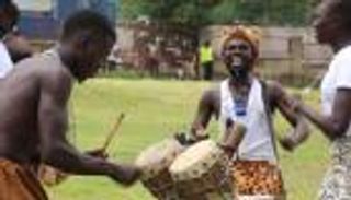 "الفلكلور" لتوحيد جنوب السودان.. فرقة من الأيتام المشردين تتحدى الواقع