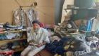 محمد المغربي.. خريج جامعة القاهرة يعيش تحت جسر في لبنان