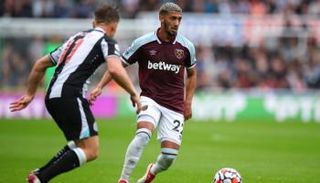 سعيد بن رحمة لاعب وست هام الإنجليزي