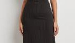 التنورة الأنبوبية تتربع على عرش الموضة