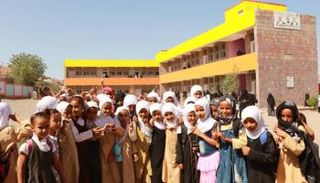 الإمارات تعيد آلاف التلاميذ إلى فصولهم في اليمن