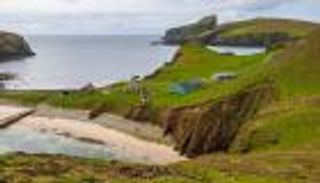 وظيفة العمر.. الإشراف على 3 تلاميذ براتب 77 ألف دولار سنويا