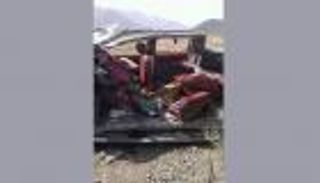 حادث سير مروع يودي بحياة 18 شخصا باليمن