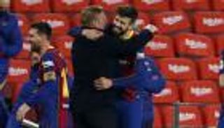 عمره 30 عاما.. فيديو نادر يجمع بيكيه مع كومان 