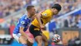 بالصور.. "معجزة" تنقذ لاعبا في الدوري الإنجليزي من الاعتزال