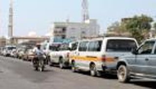 أسعار الوقود العالمية تؤجج سوق المشتقات النفطية بعدن اليمنية