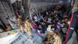 الاتحاد الأوروبي يدعو أعضاءه لاستقبال الأفغان المعرضين للخطر