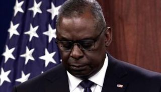 وزير الدفاع الأمريكي خلال المؤتمر الصحفي - رويترز