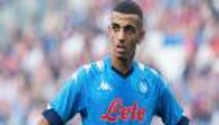 بفرمان من سباليتي.. نابولي يحسم مستقبل الجزائري زدادكة