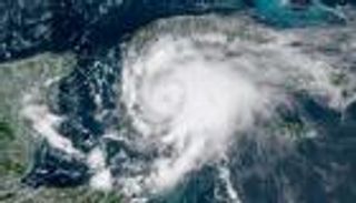 تراجع مستوى إعصار "جريس" بالمكسيك إلى عاصفة استوائية