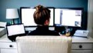 نصائح ذهبية لحماية العين أثناء العمل المكتبي