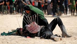 مشهد تمثيلي لمعركة كربلاء