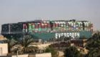 عودة السفينة "إيفر جيفن" إلى قناة السويس.. 45 يوما مرت على مغادرتها