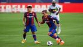 المقصلة مستمرة.. كوتينيو وجريزمان أحدث ضحايا حملة برشلونة