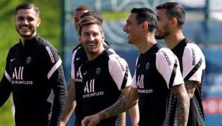 ميسي في تدريبات باريس سان جيرمان