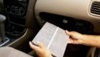 8 خطوات سهلة لتنظيف مكيف السيارة مع ارتفاع درجات الحرارة