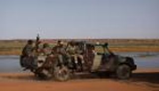 مقتل 11 جنديا بهجوم على قافلة للجيش المالي