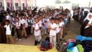 فساد الحوثيين.. طلاب يشيعون شهادات تفوقهم بمقابر صنعاء