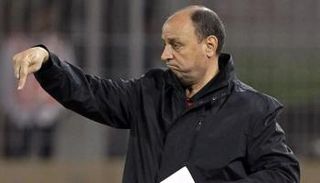 استقالة حكيم شاكر من تدريب الفيصلي الأردني