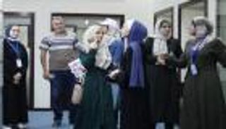 متفوقات غزة.. حلم البالطو الأبيض يزيد الإقبال على دراسة الطب