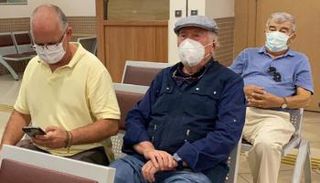 ثلاثة من العسكريين المعتقلين