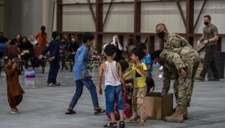 أفغان عالقون في قاعدة العديد القطرية -نيويورك بوست