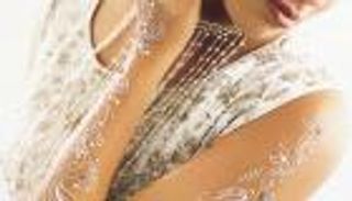 نقش حناء للعروس 2021.. الموضة "الأبيض وثلاثي الأبعاد"