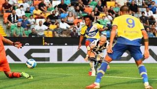 أودينيزي ضد يوفنتوس