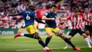 مانشستر يونايتد يدخل تاريخ الدوري الإنجليزي.. وبوجبا يرفض الاحتفال