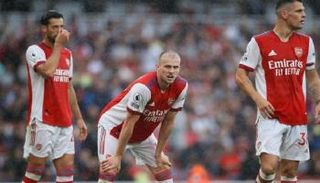 حسرة لاعبي أرسنال ضد تشيلسي