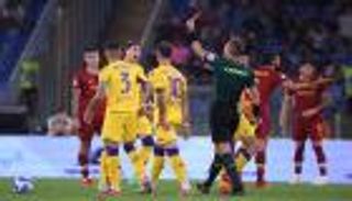 أعنف بطولات أوروبا.. اللون الأحمر يكسو انطلاقة الدوري الإيطالي