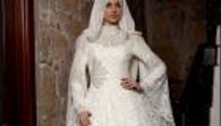 موضة فساتين زفاف 2021.. أكمام واسعة وللمحجبات