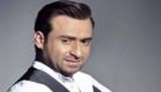 بعد جراحة القولون.. أول ظهور لنضال الشافعي في المستشفى