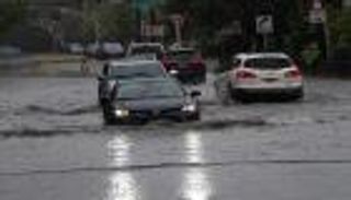 العاصفة هنري تضرب شرق أمريكا.. فوضى بحفل كبير