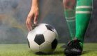 سجق وجمبري.. أغرب 6 أثمان دفعتها الأندية للتعاقد مع اللاعبين