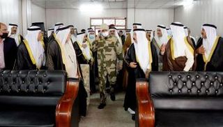 الكاظمي مع وجهاء وشيوخ قضاء الطارمية شمال بغداد