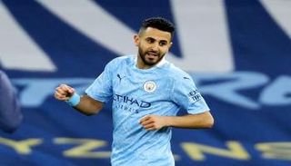 رياض محرز نجم فريق مانشستر سيتي ومنتخب الجزائر