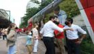  "منع بيع المنازل للأجانب".. ورقة انتخابية رابحة لرئيس وزراء كندا 